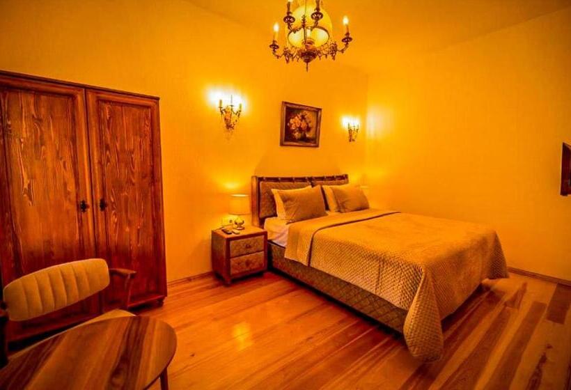 סוויטה, Portofino Urla Boutique