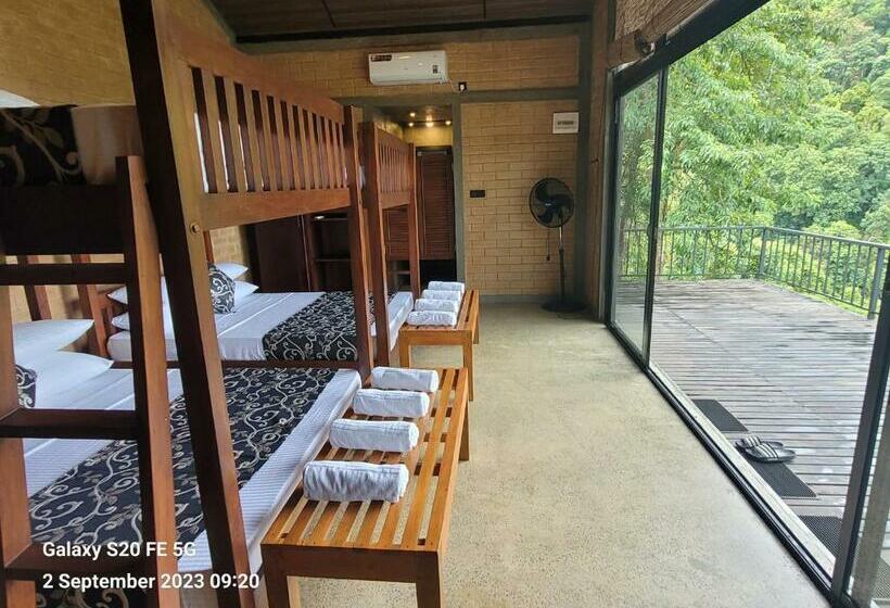 בקתת חדר, Heaven Hides   Narangala