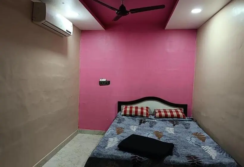 デラックスルーム, Sawami Om Bhakat Niwas Resort, Akkalkot