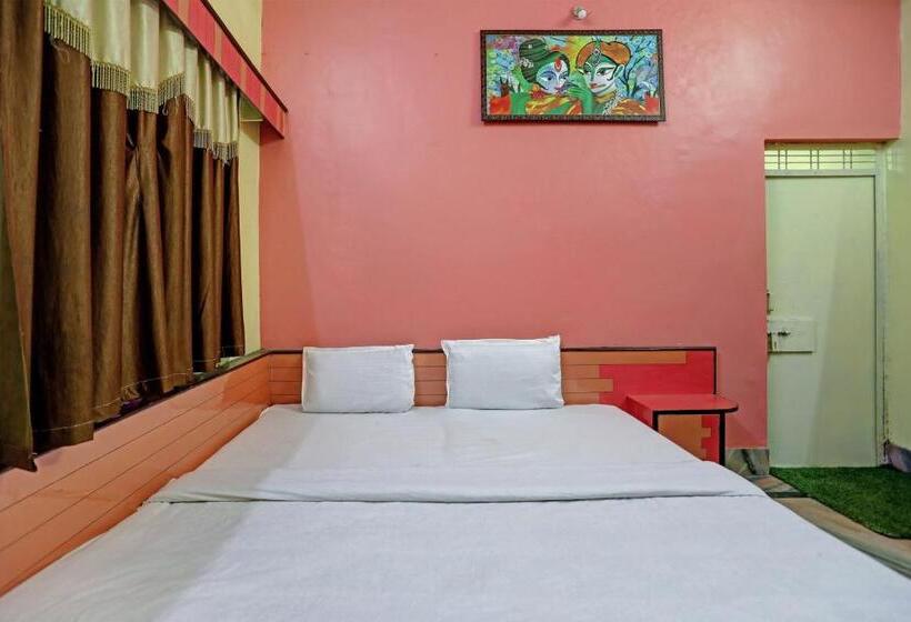 트리플 클래식 룸, Oyo Hotel Ram Ji Vatika