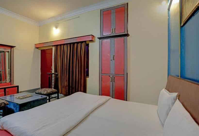 트리플 클래식 룸, Oyo Hotel Ram Ji Vatika