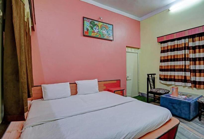 트리플 클래식 룸, Oyo Hotel Ram Ji Vatika