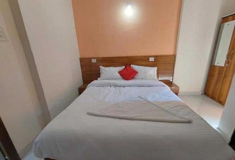 חדר קלאסי לשלושה, Spot On Hotel Crystal Executive