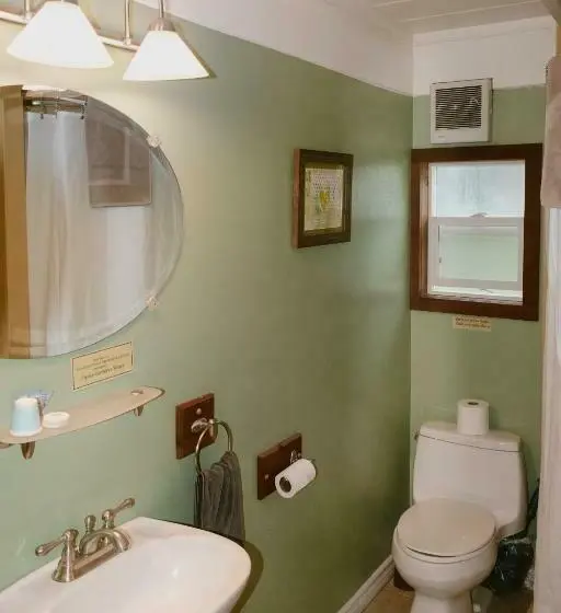 スタンダードスタジオ, Anderson Valley Inn