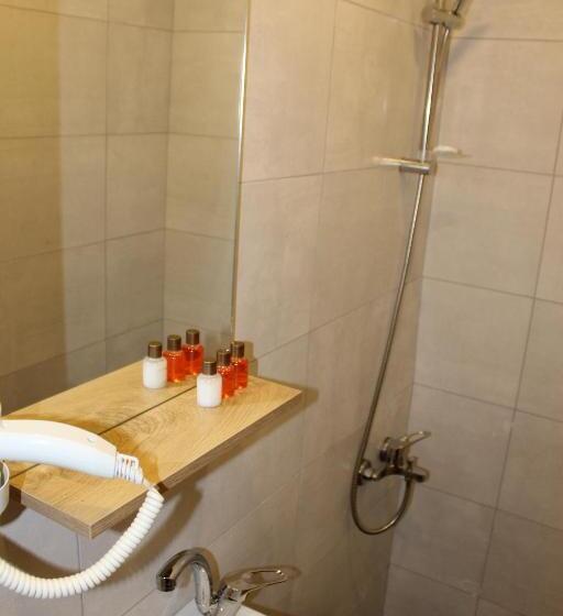 Номер Стандарт, Carla Buyukada