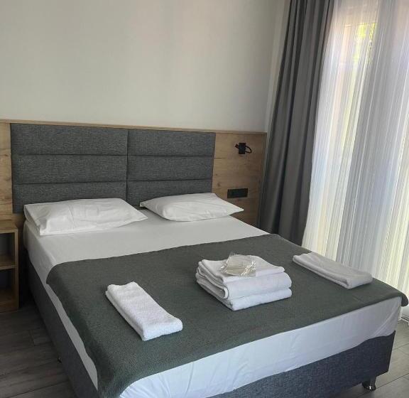 Номер Стандарт, Carla Buyukada