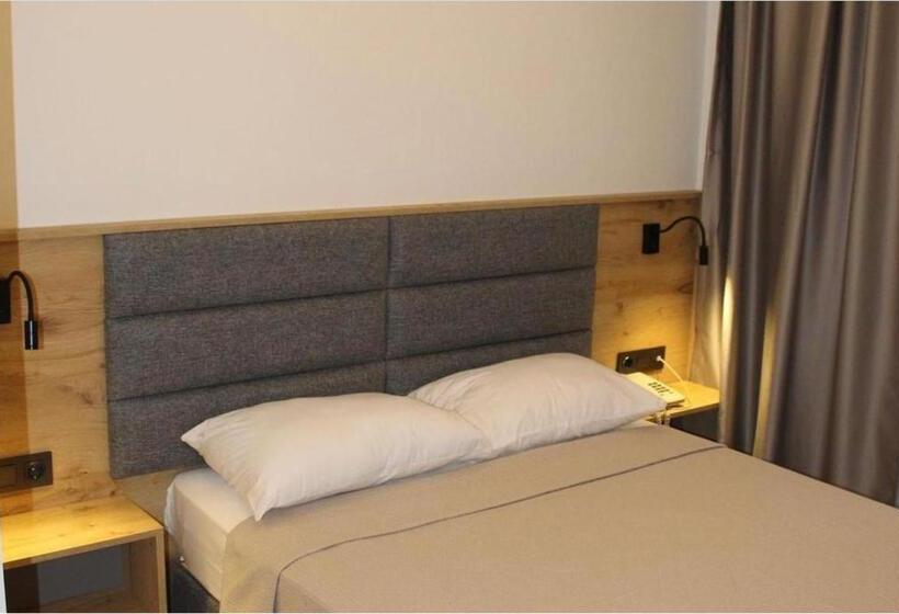 Номер Стандарт, Carla Buyukada