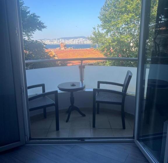 Номер Deluxe Вид на Море с Балконом, Carla Buyukada