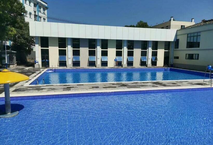 Номер Deluxe, Chongqing Jianfeng
