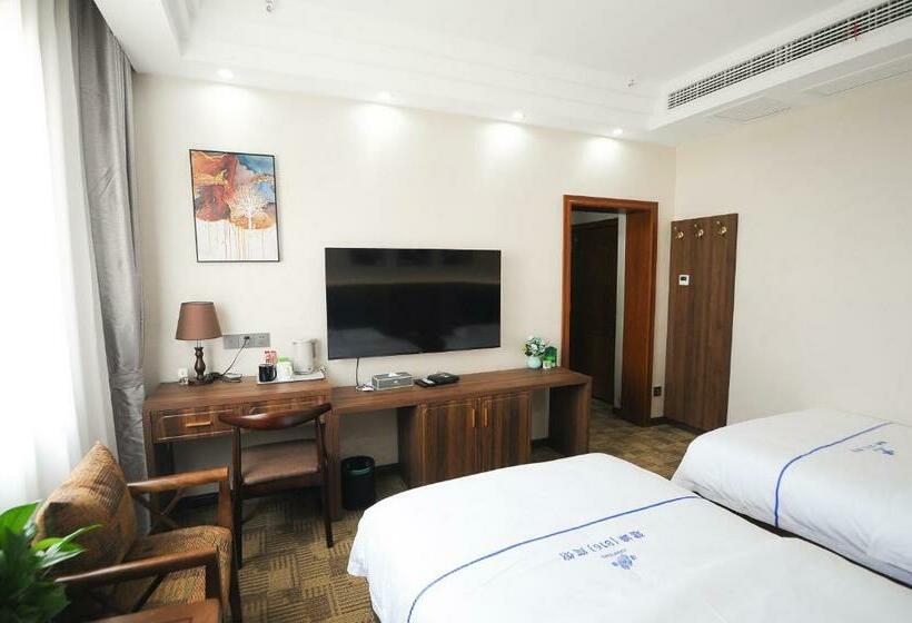 Семейный Номер Deluxe, Chongqing Jianfeng