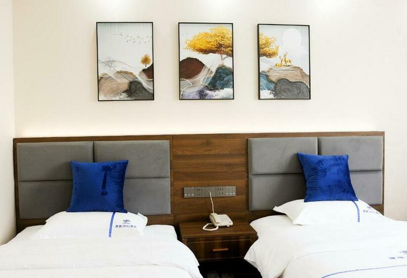 디럭스 패밀리 룸, Chongqing Jianfeng