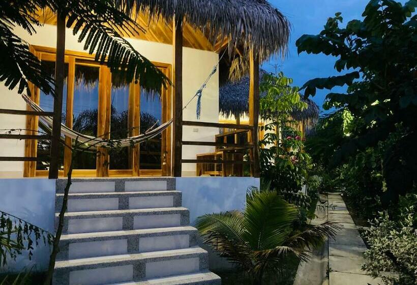 Семейный Номер Вид на Сад, La Costa Salango