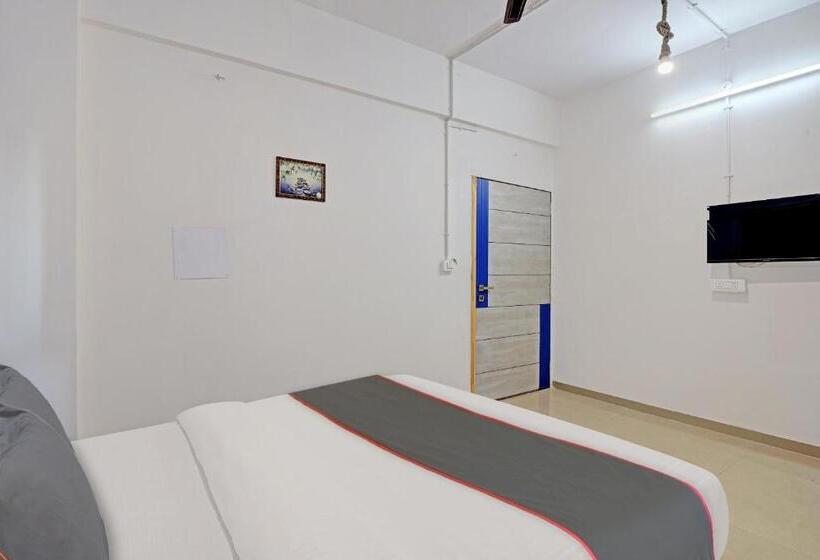 חדר דלוקס, Solitaire