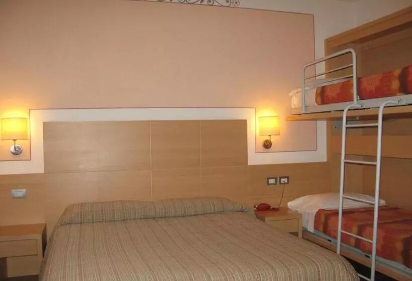エコノミー４人部屋, Alphotel Milano