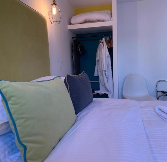 غرفة ديلوكس مزودة بشرفة, Blue Bottle Boutique