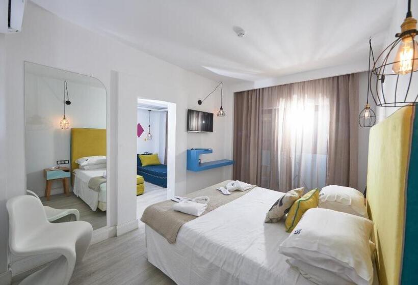 غرفة عائلية, Blue Bottle Boutique