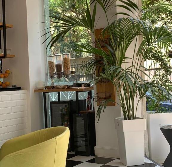 Quarto Deluxe, Blue Bottle Boutique