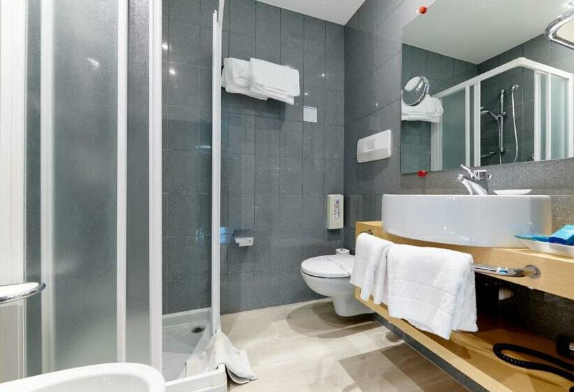 エコノミールーム, Castello Lake Front