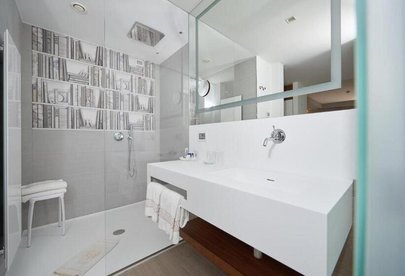 ジュニアスイート, Castello Lake Front