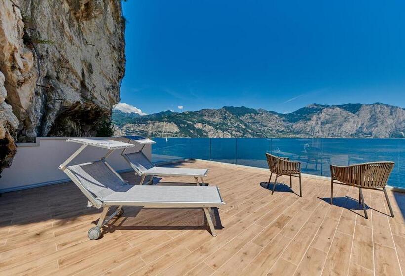 テラス付スイート, Castello Lake Front