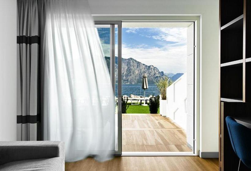 Suíte Júnior Deluxe, Castello Lake Front