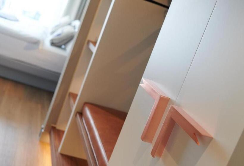 デラックススイート, Castello Lake Front