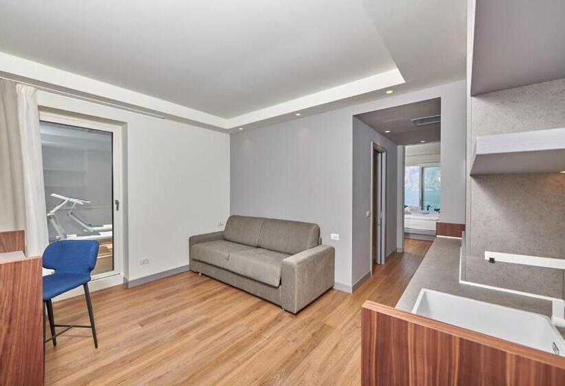 テラス付スイート, Castello Lake Front