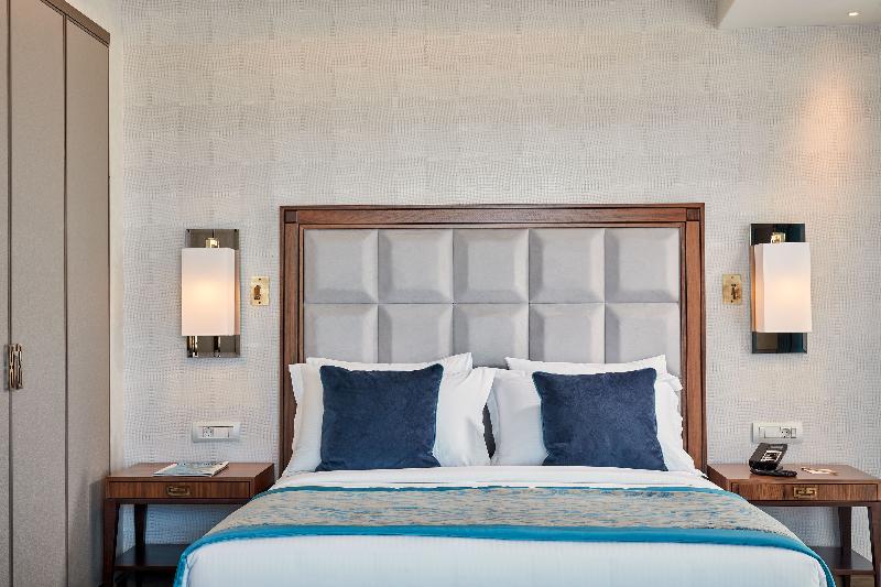 جناح, Electra Metropolis