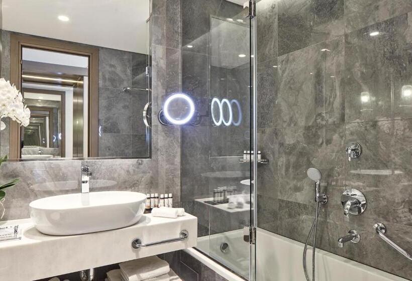 غرفة كلاسيكية, Electra Metropolis