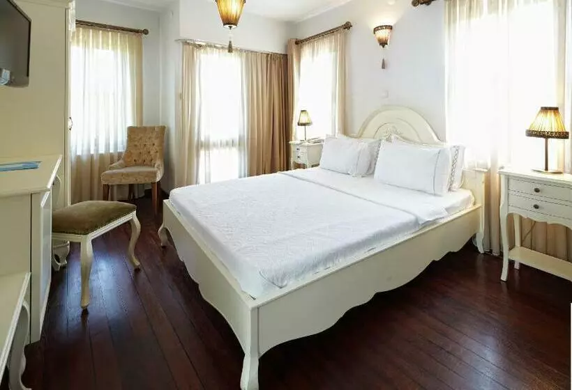 スタンダードトリプルルーム, Ferahi Evler Otel