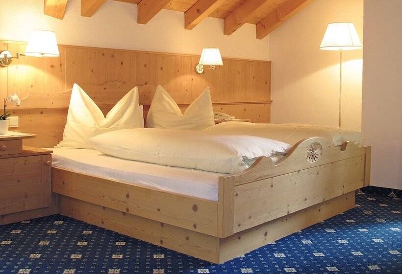 Номер Стандарт Трехместный, Gallia