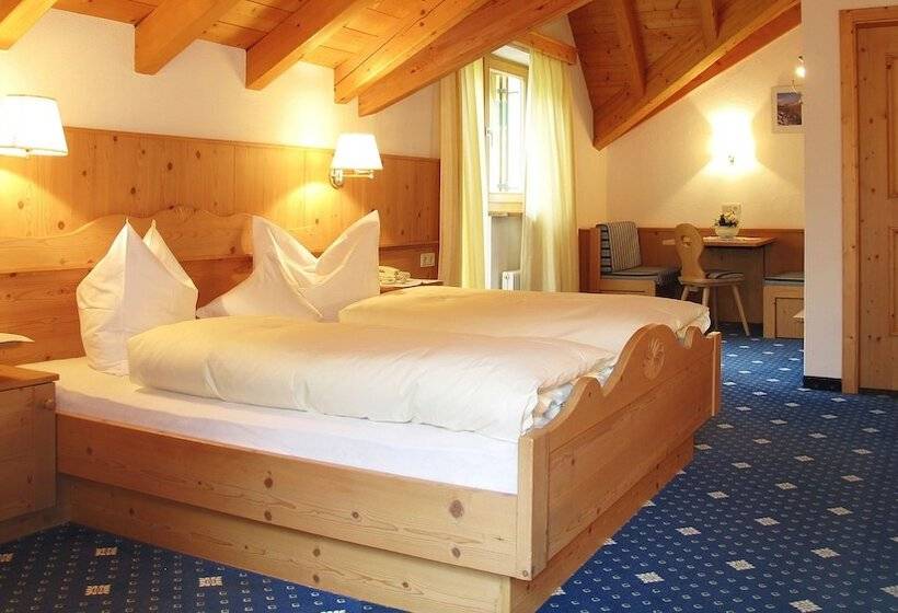 Номер Стандарт Трехместный, Gallia