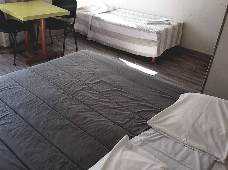 스탠다드 트리플 룸, La Marine