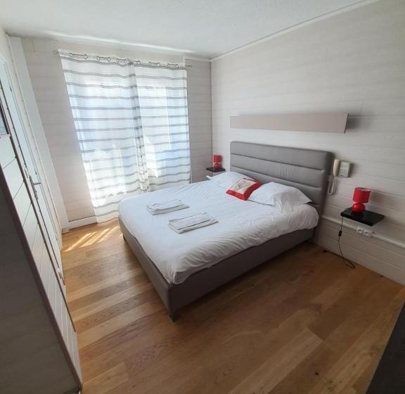 컴포트 룸, La Marine