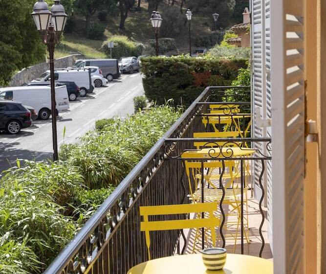 Номер Superior, Le Y