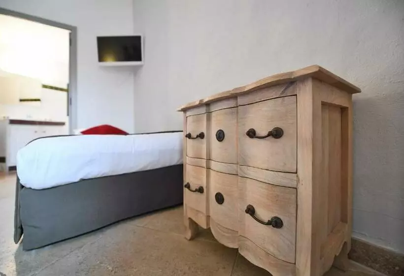 Standard Triple Room with Terrace, Mas Des Barres
