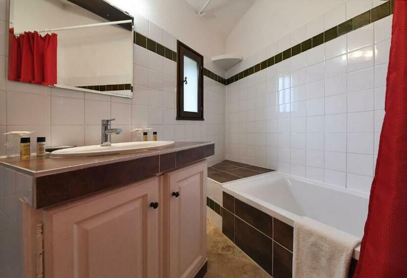 带露台的标准房间, Mas Des Barres