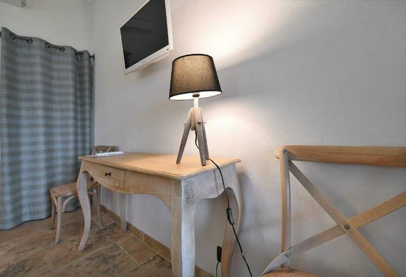 Comfort room with terrace, Mas Des Barres