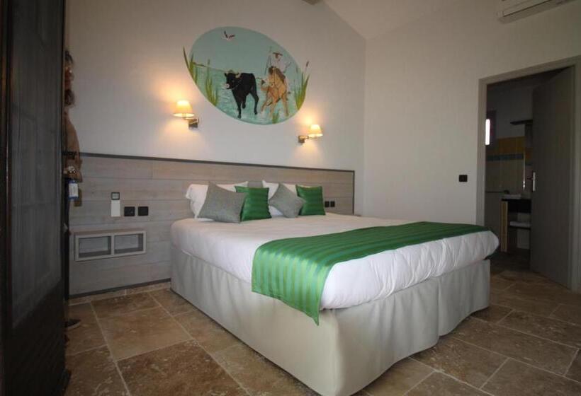 Comfort room with terrace, Mas Des Barres