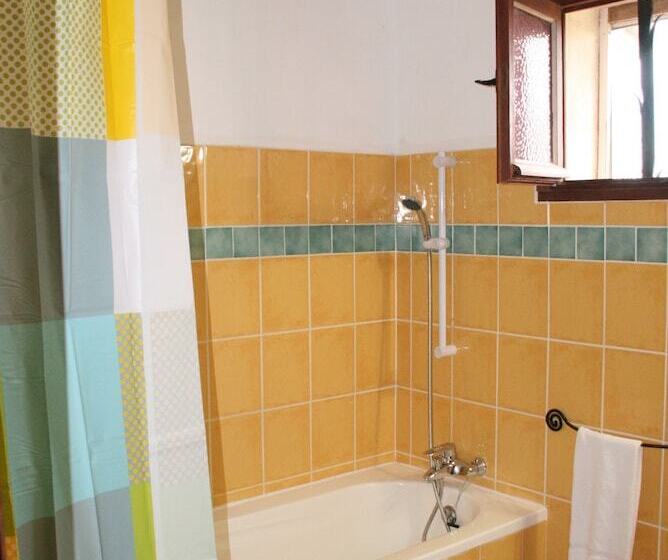 标准间, Mas Des Barres