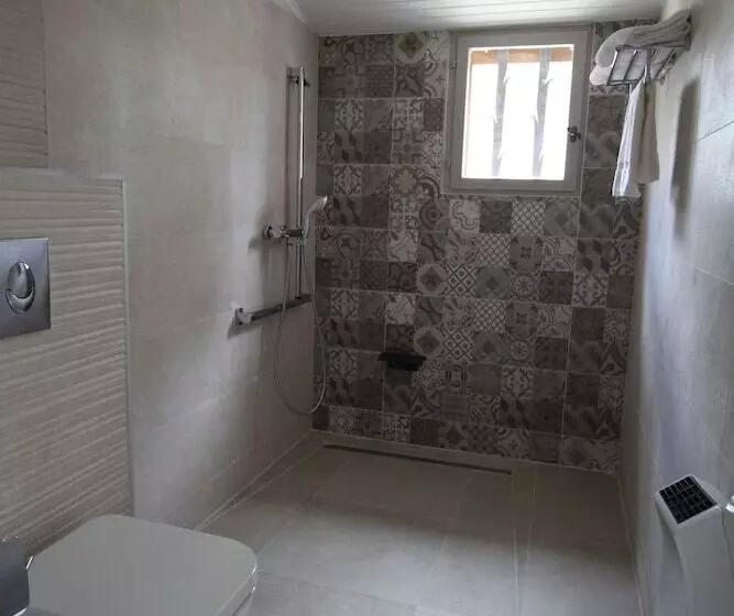 اتاق استاندارد, Mas Des Barres
