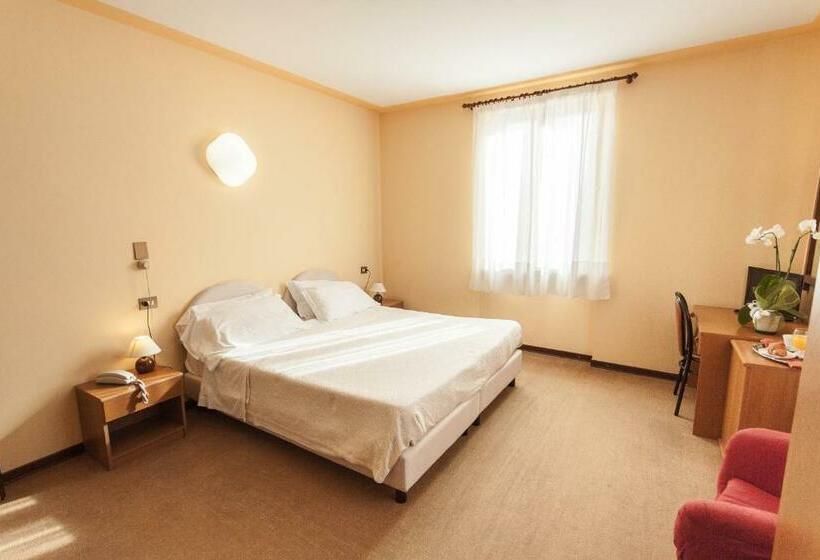 غرفة قياسية, San Marco