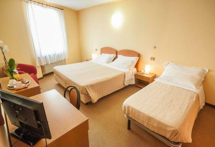 غرفة قياسية ثلاثية, San Marco