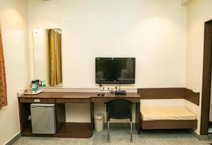 חדר אקונומי, Stay Inn