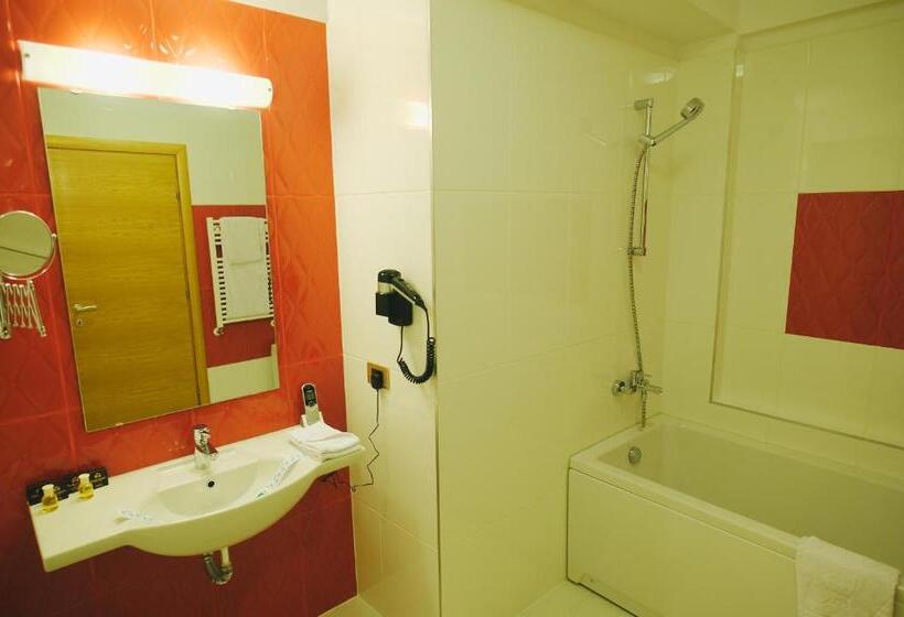 스위트, Black Tulip