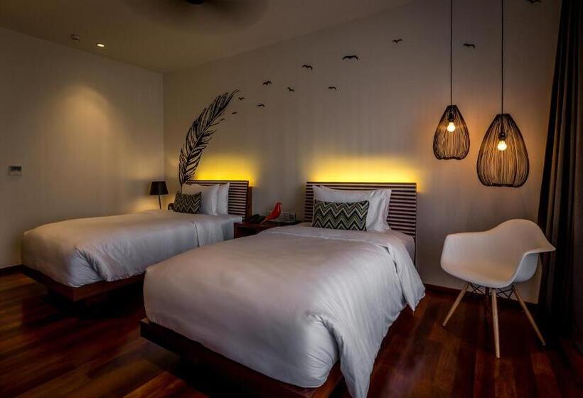 Номер Стандарт, The Aviary