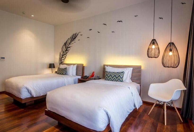 Номер Стандарт, The Aviary