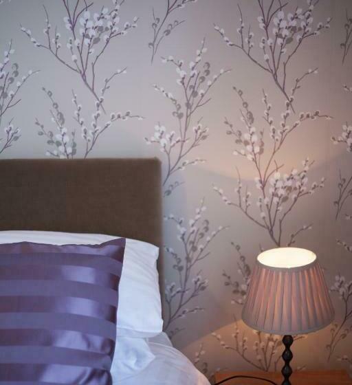 标准间, The Coach House