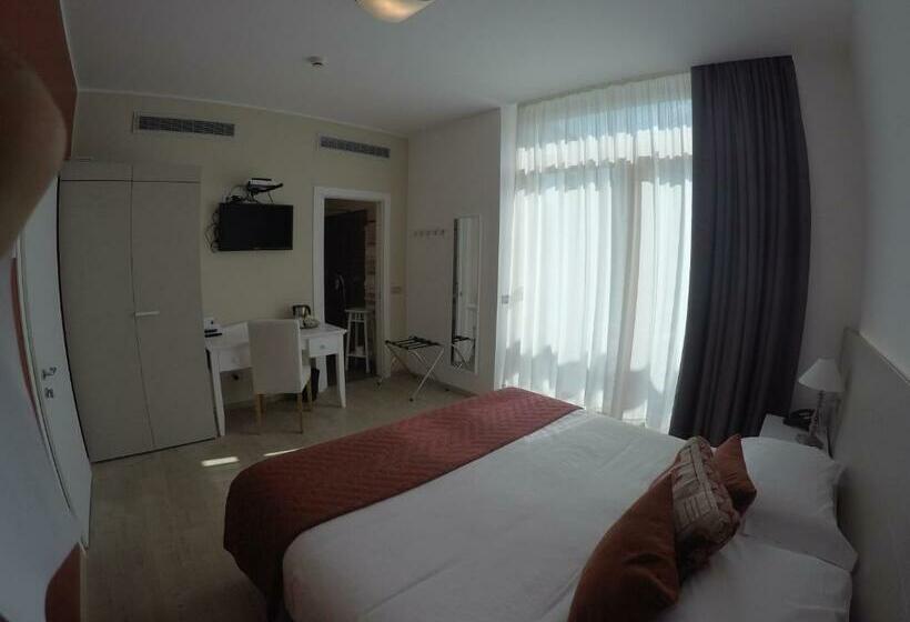 シングルデラックスルーム, Tullio