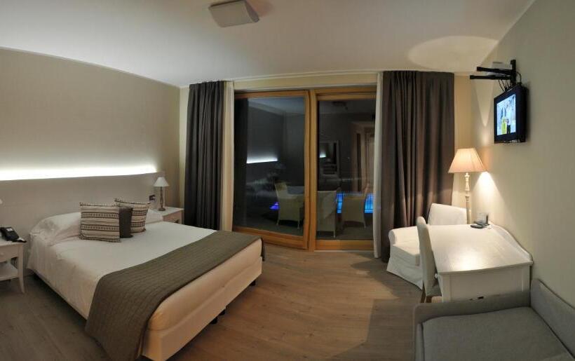 景色の見えるスーペリアルーム, Tullio